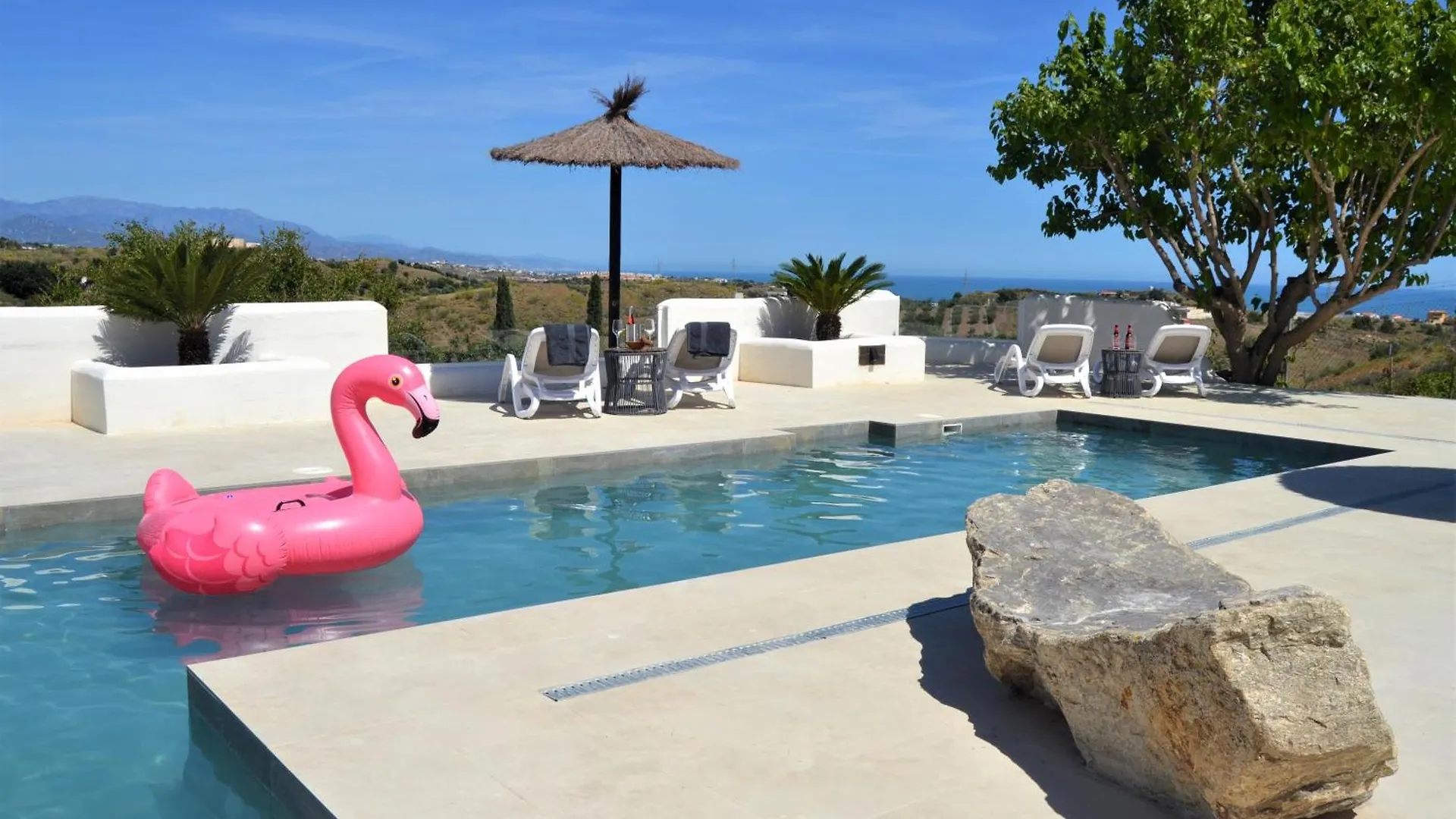 Bed and breakfast Ecovilla Benajarafe