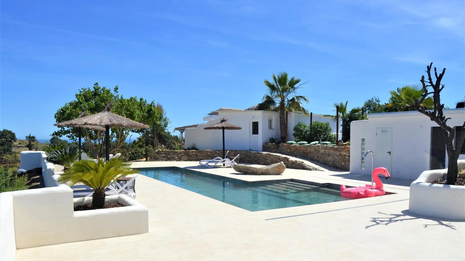 Bed and breakfast Ecovilla Benajarafe España